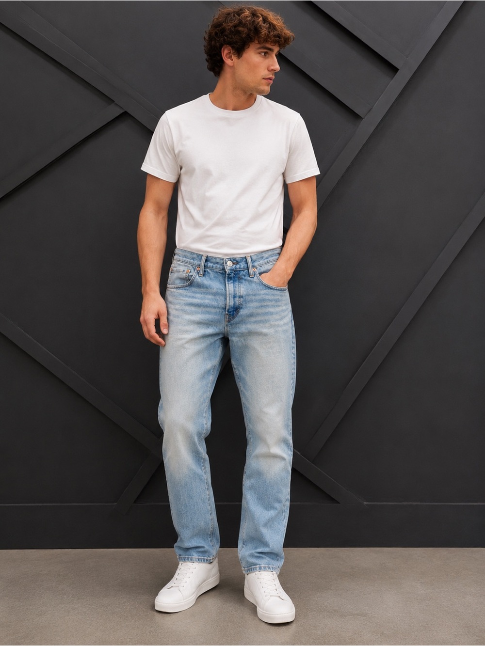 American Eagle Athletic Fit Jeans Men’s 34x30 Light Wash Stretch Denim